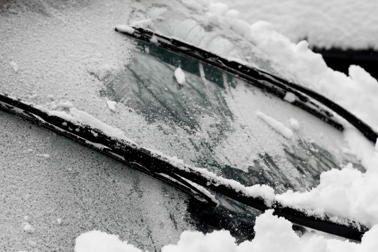 Read more about the article How To Defrost Windshield In Summer And What Causes It?