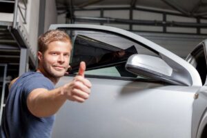 Read more about the article Does Tinting Windows Reduce Heat? Pros of Window Tinting Explained